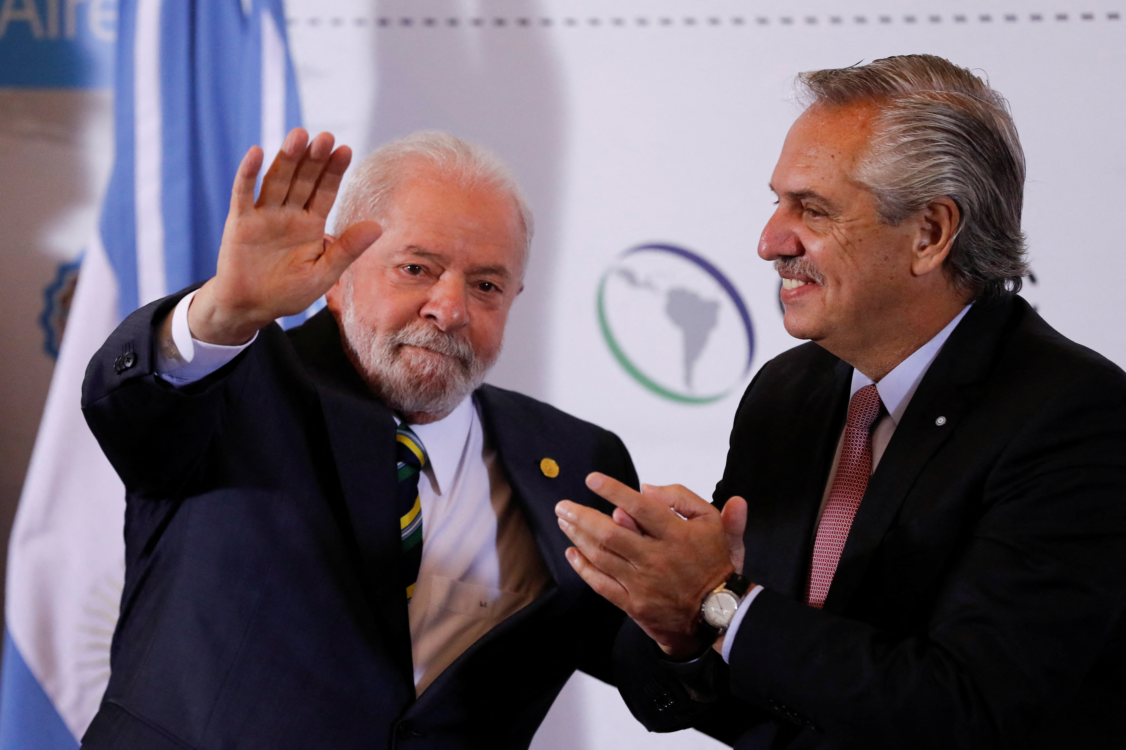 En la CELAC, Petro invitó a sus homólogos presidentes de Brasil y Argentina a trabajar juntos por la crisis climática. REUTERS/Agustin Marcarian