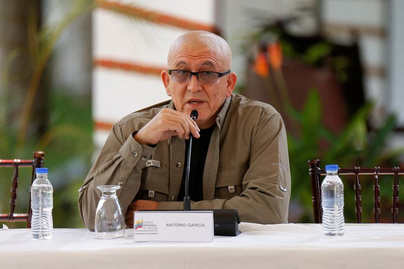 Antonio García, líder del ELN, indicó que la paz no es sinónimo de dejación  de las armas - Infobae