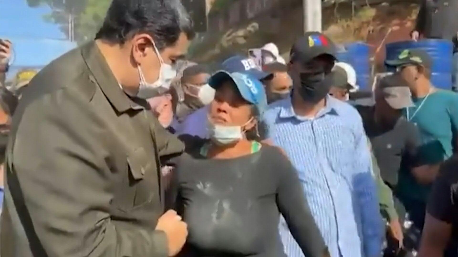 Nicolás Maduro recorre zona azotada por deslave en Venezuela - Infobae
