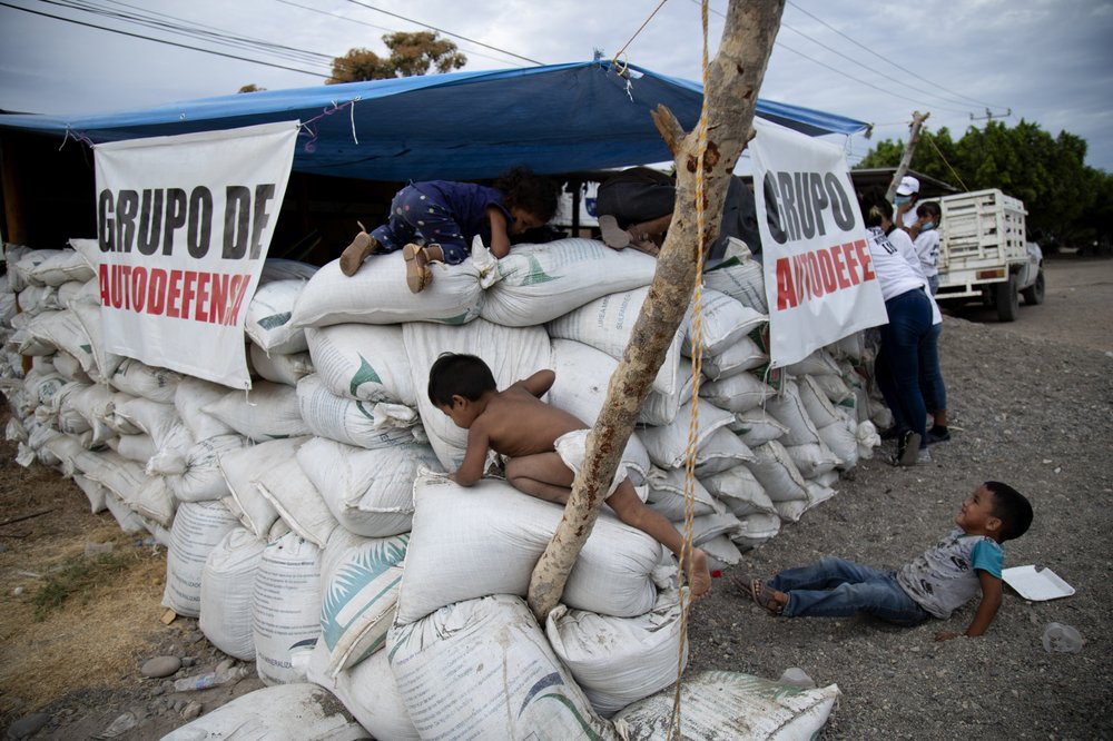 Desde hace tiempo, El Terrero ha estado dominado por los grupos delictivos La Nueva Familia Michoacana y los Viagras, mientras que el CJNG controla la orilla sur del río Grande (Foto: AP/Armando Solis)
