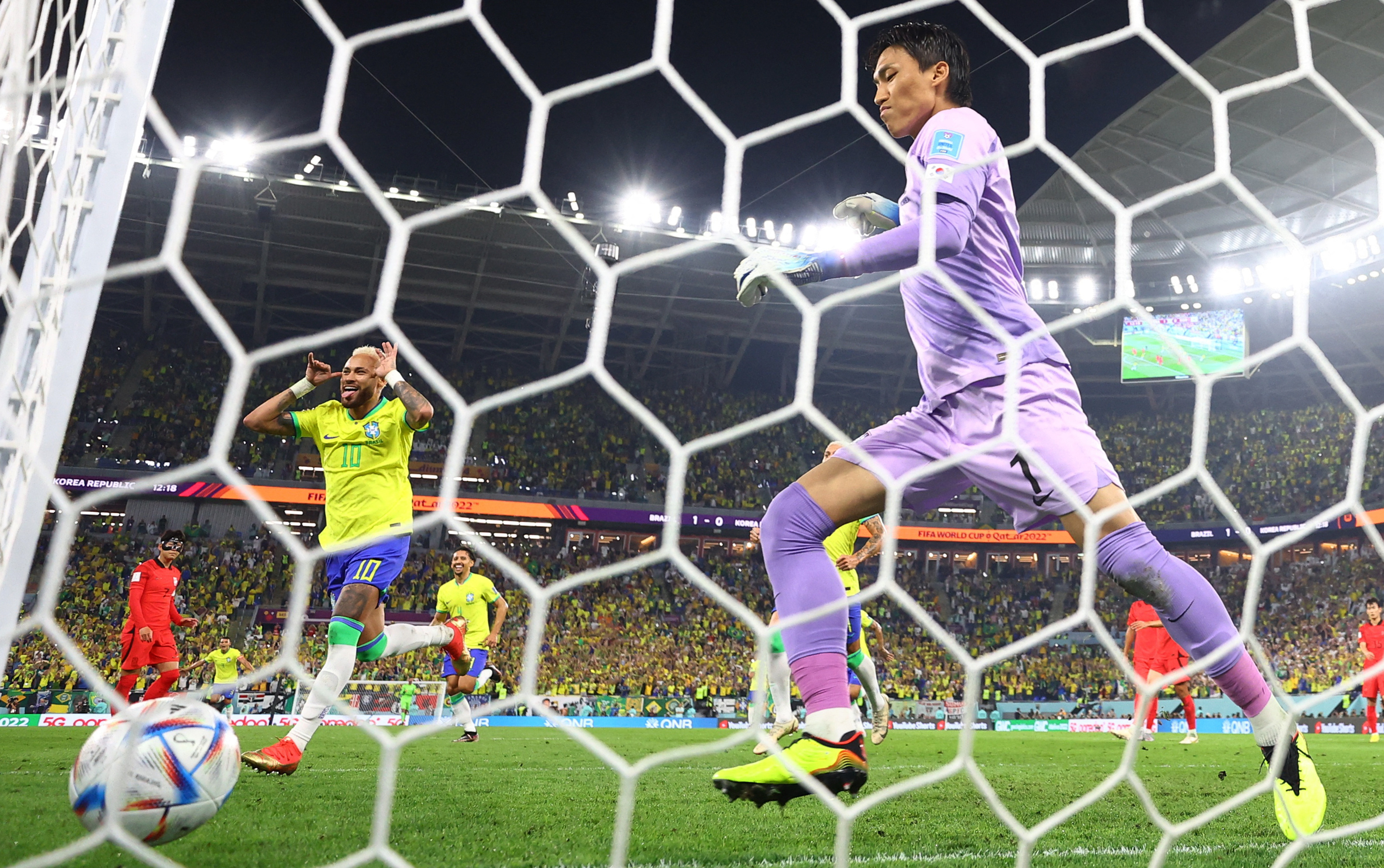 El festejo de Neymar en el segundo gol de Brasil. Foto: REUTERS/Carl Recine