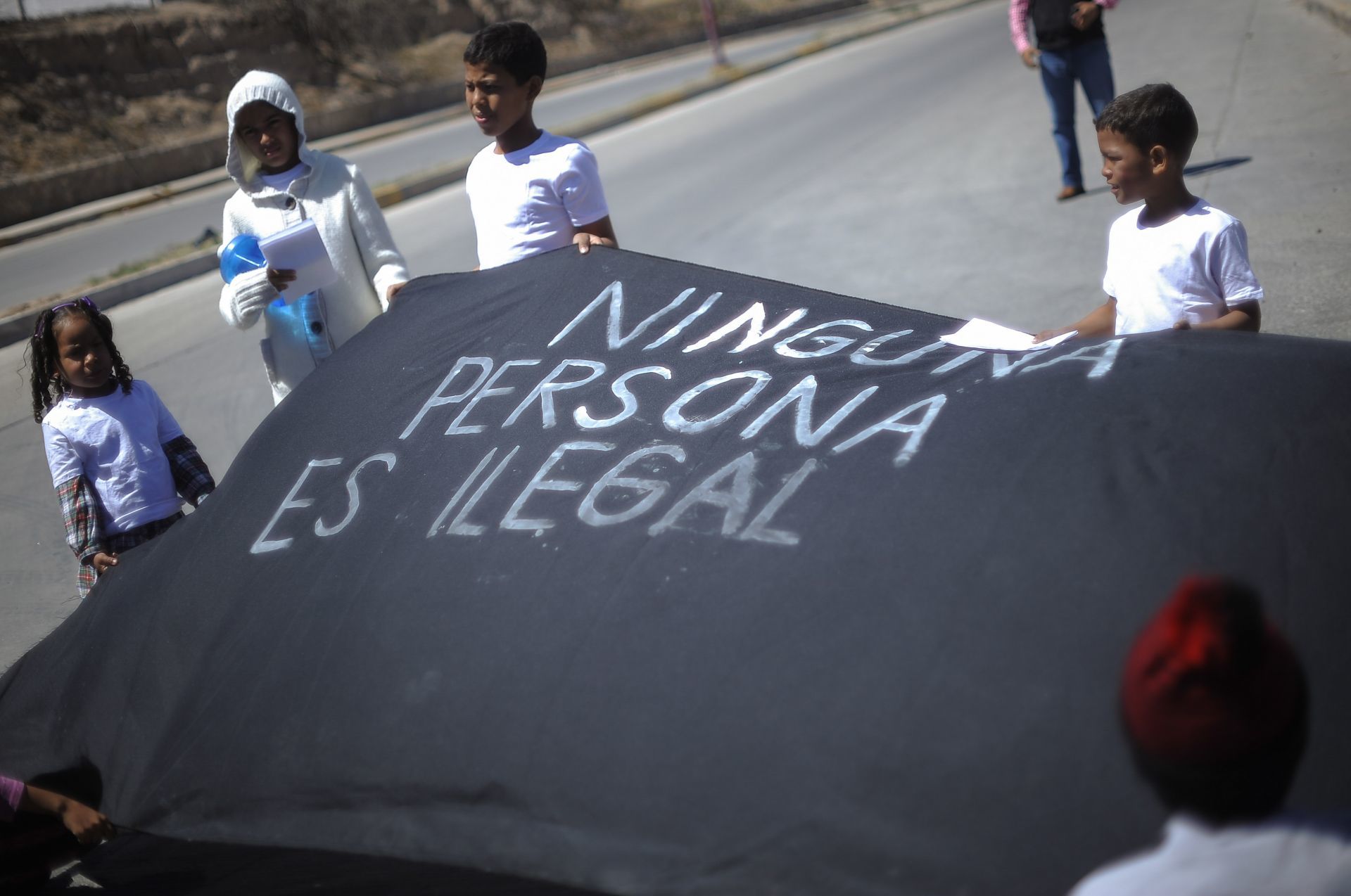 Migrantes colocaron pancartas en protesta  ( JUAN ORTEGA\CUARTOSCURO.COM)