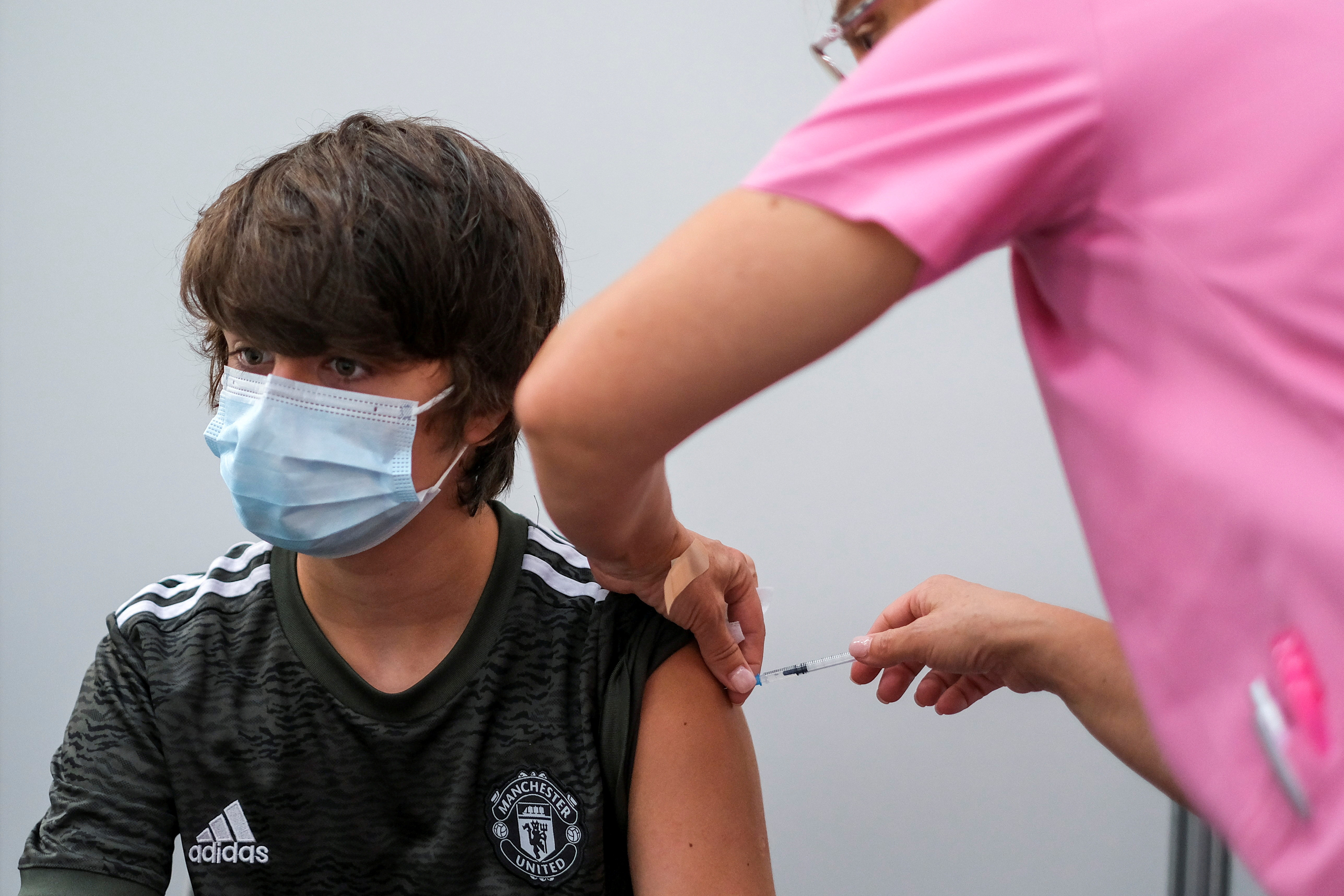 Los pediatras se mostraron cautelosos ante el anuncio del gobierno argentino respecto a la vacunación en menores de 3 a 11 años -  REUTERS/Pedro Nunes/File Photo