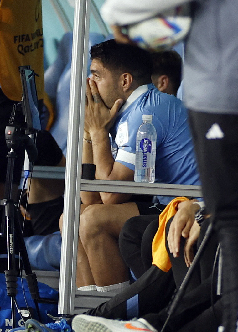 La angustia del delantero porque su equipo quedaba eliminado del Mundial (Reuters)