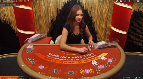 En este tipo de Blackjack, se permiten apuestas desde 10€ hasta 5.000€, con un RTP del 99.9%. Cortesía: Infobae