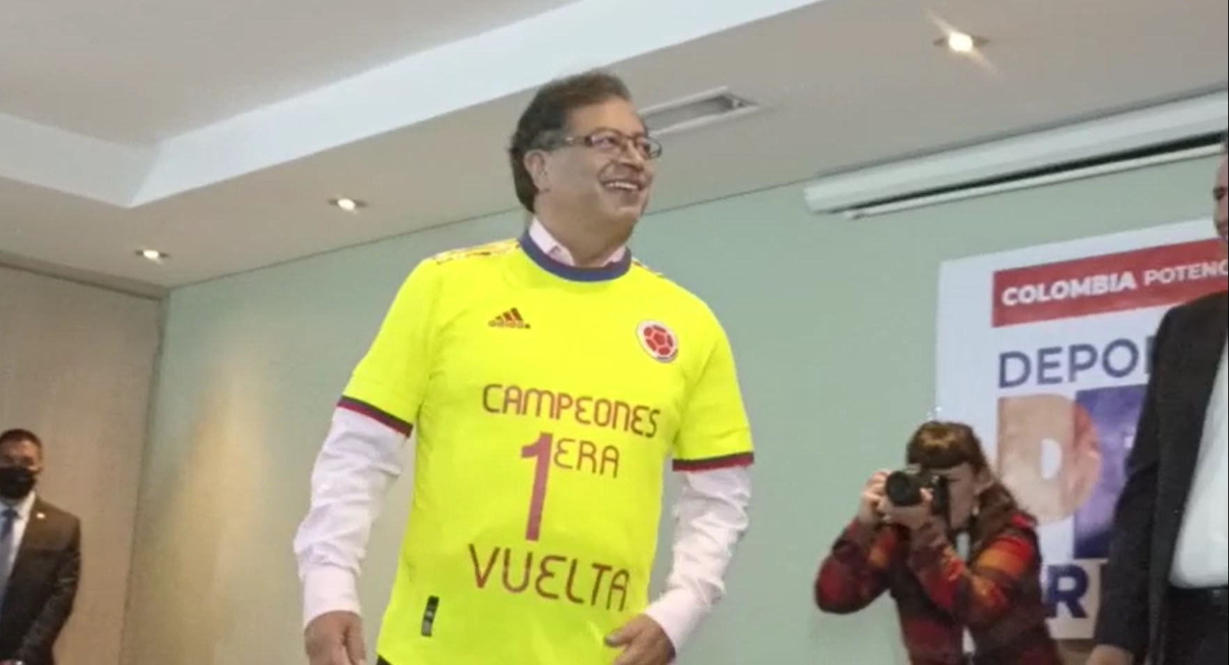 Gustavo Petro: María Isabel Urrutia y otras glorias del deporte apoyan su  campaña - Infobae