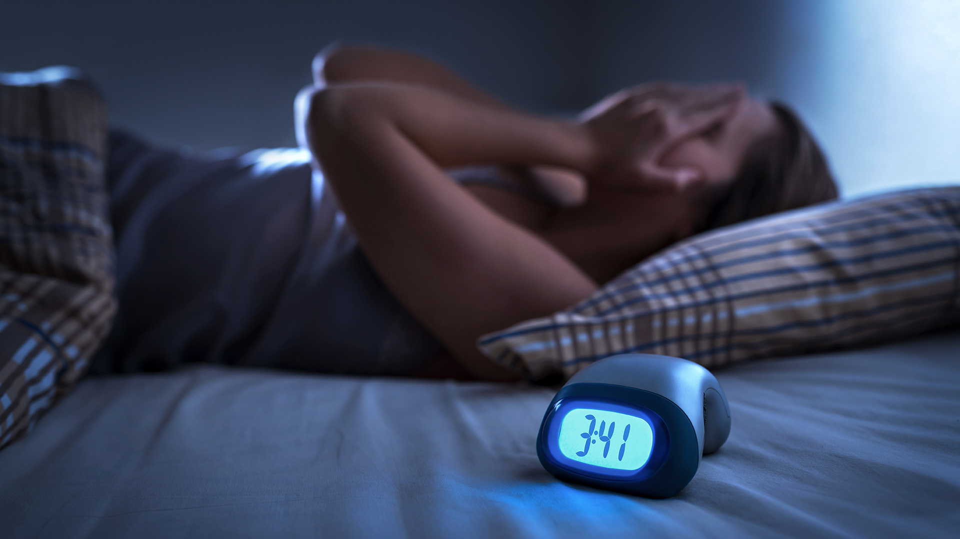 Un caso de la fase del sueño retrasada genera que te duermas más tarde y te despiertes más tarde (Shutterstock)
