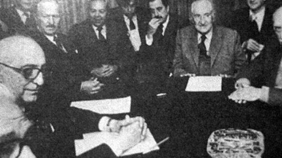 Miembros de la Asamblea Multipartidaria en junio de 1976