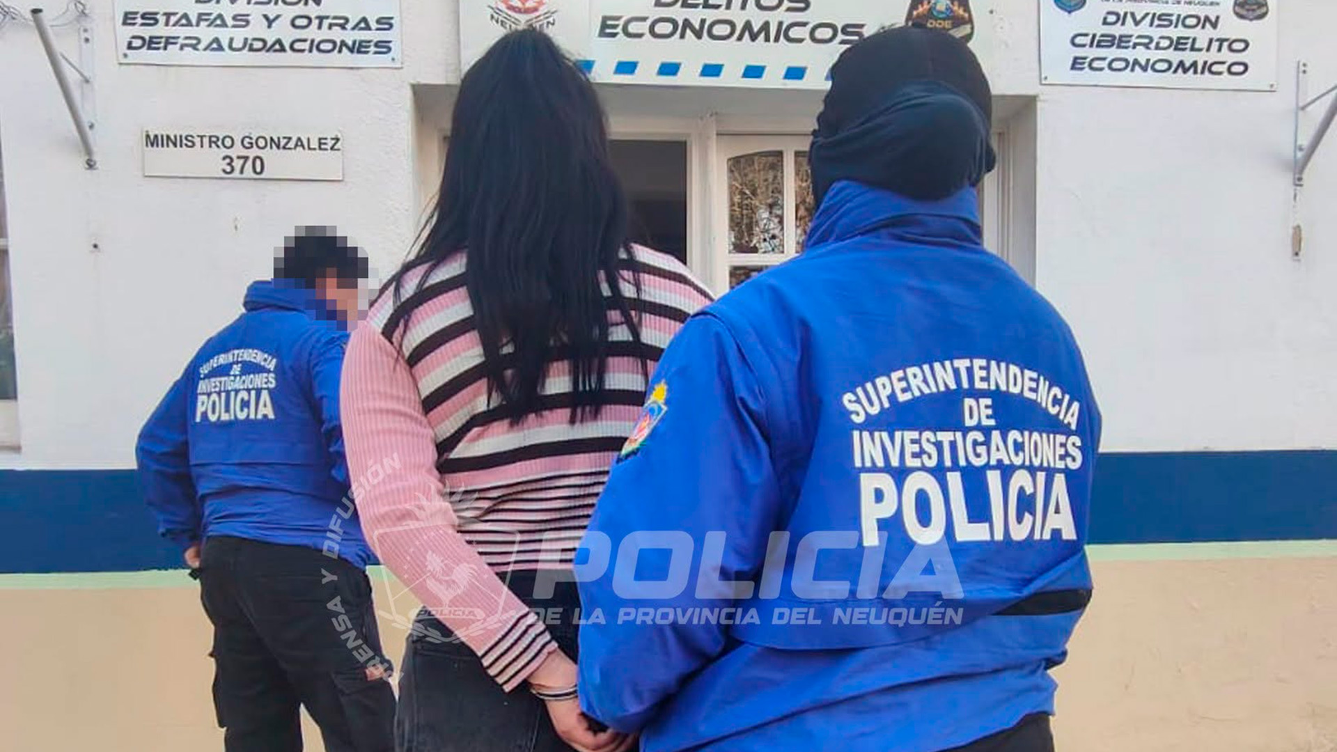 Neuqu&eacute;n: ten&iacute;a pedido de captura por provocar un incendio, fue a visitar a su pareja a la comisar&iacute;a y termin&oacute; detenida