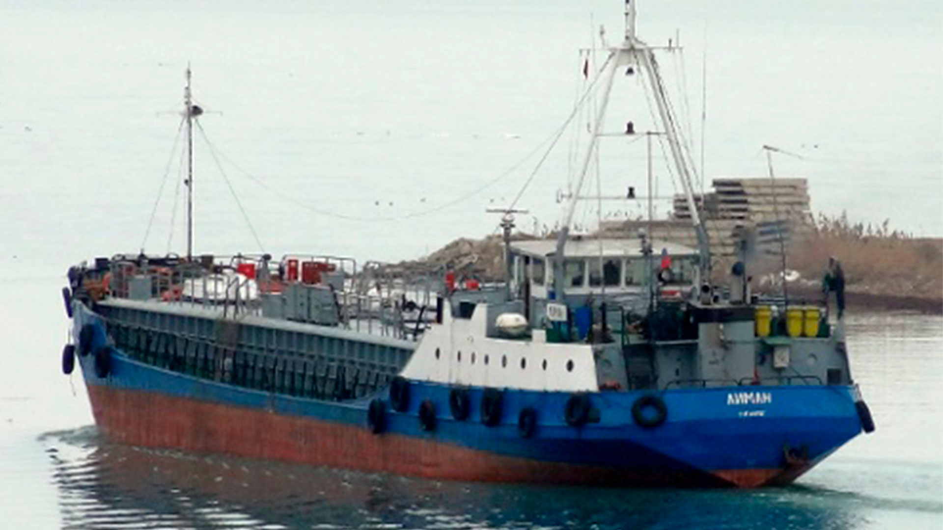 Un buque con 750 toneladas de gasoil se hundió frente a las costas de Túnez 