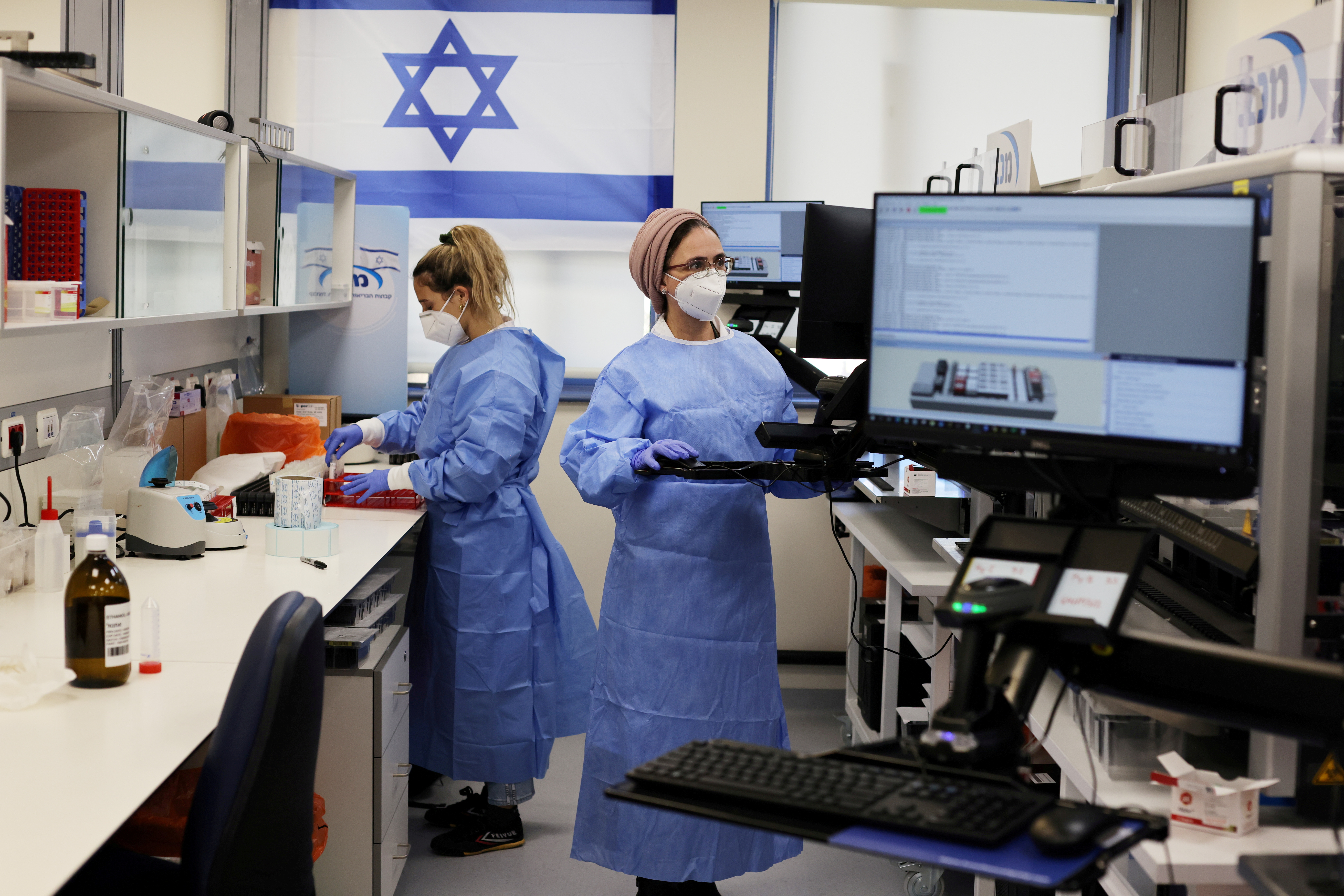 Científicos de Israel avanzaron en el desarrollo de una vacuna propia llamada Brilife - REUTERS/Ammar Awad/File Photo