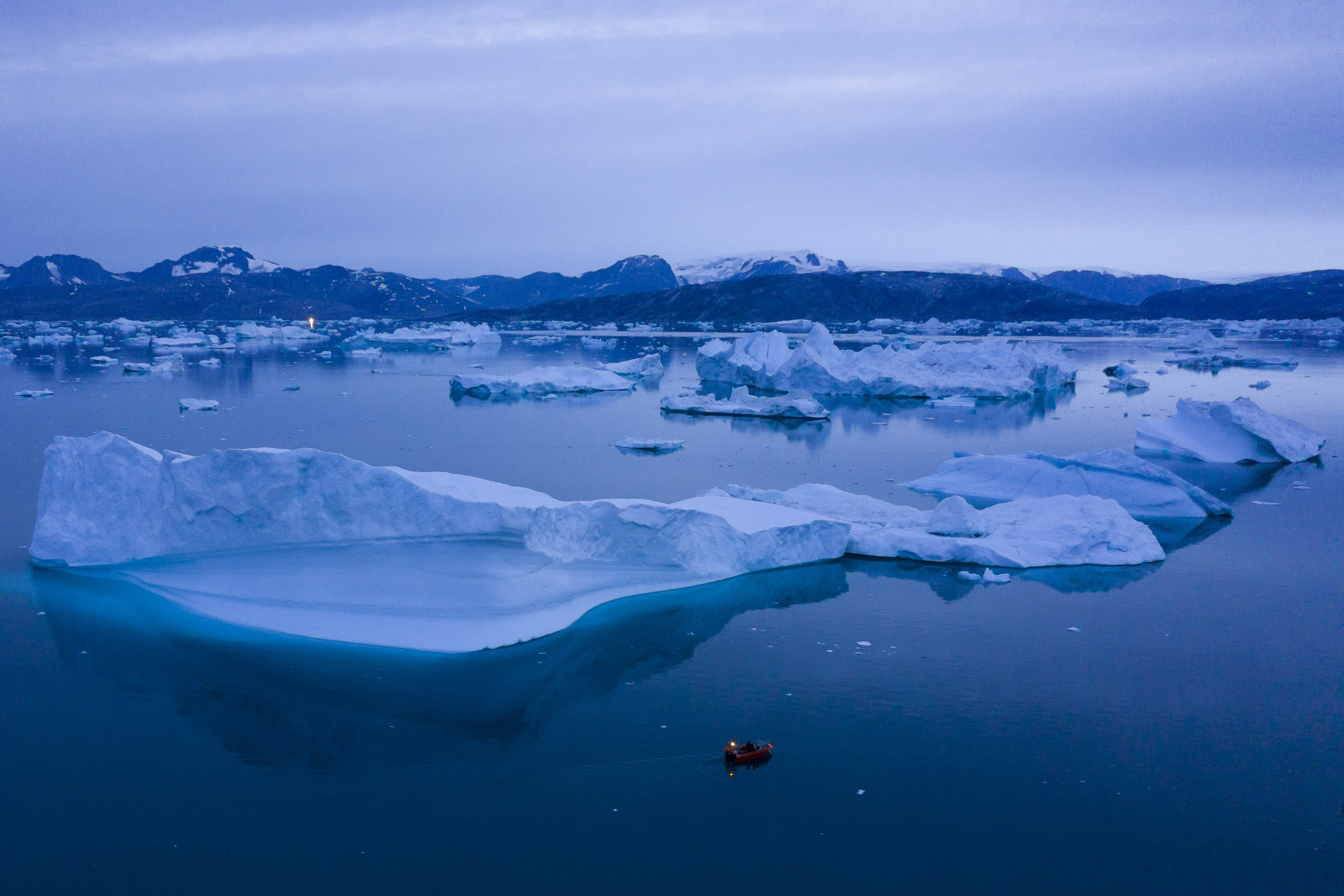 El derretimiento de los hielos polares, las prolongadas sequías y los eventos extremos son señales del calentamiento global (AP Foto/Felipe Dana, archivo)