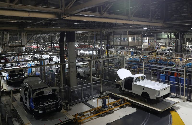 La industria reclama que el Gobierno priorice a la producción industrial para el uso de las reservas. REUTERS/Agustin Marcarian