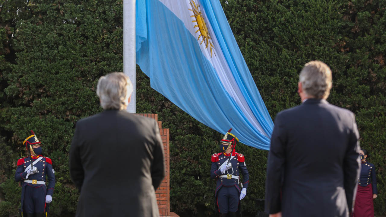 El 9 de Julio de 1816 se declaró la Independencia de la monarquía española. Este jueves, se realizó un acto formal en la Quinta Presidencial de Olivos. El Presidente convocó a empresarios y gremialistas. Los gobernadores participaron en forma virtual