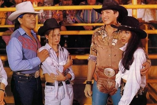 En la trama, Selena interpretó su tema 'Como la flor', y su participación se extendió por dos capítulos Foto: Televisa