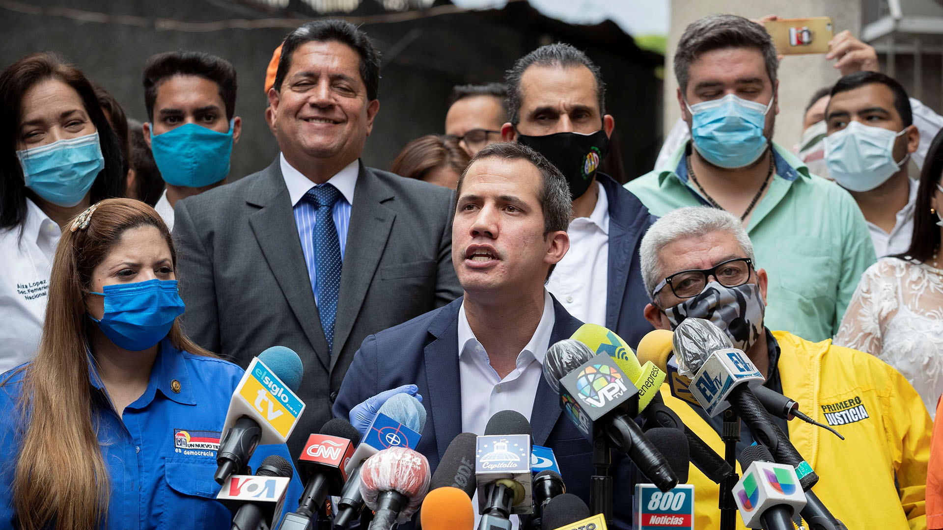 Juan Guaidó y gran parte de la oposición se negaron a participar de las elecciones convocadas por el chavismo, por considerarlas fraudulentas (EFE/ Rayner Peña)
