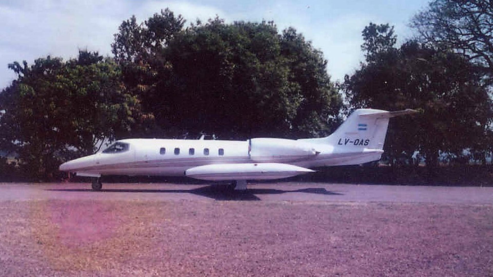 El Learjet matrícula LV-0AS de la firma Ledesma (enmarcado en el Escuadrón Fénix), que fue el avión que se pensó se desplegaría hacia Mar del Plata para dar apoyo a los Mirage y Dagger