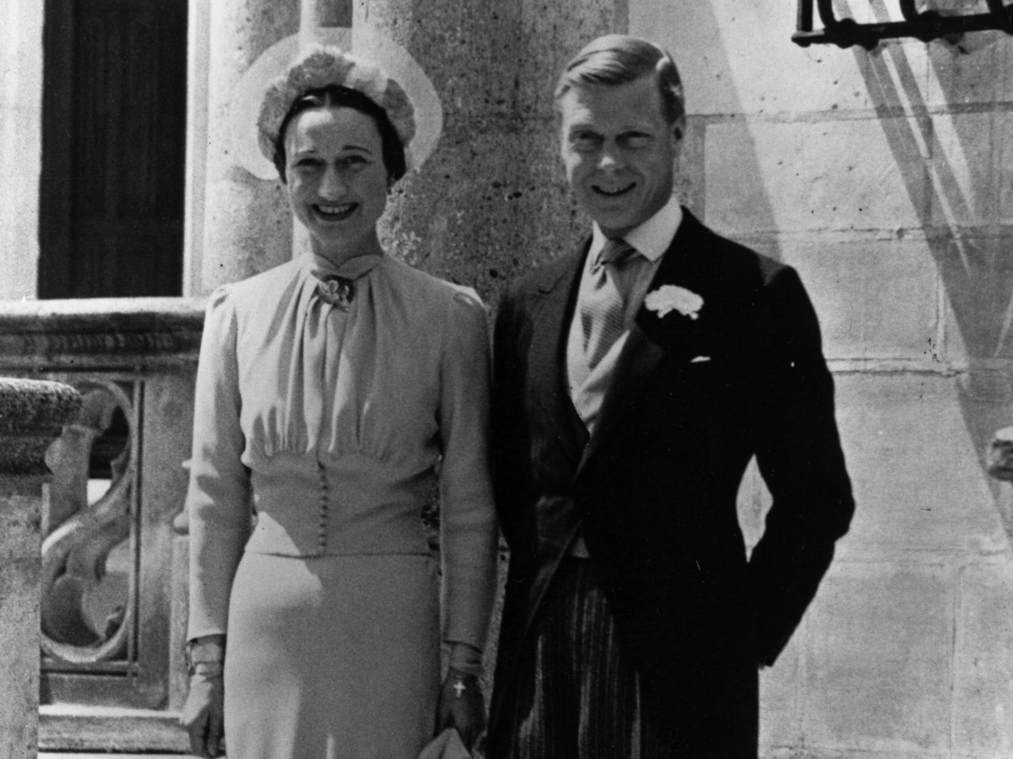 Eduardo VIII y Wallis Simpson el día de su boda el 3 de junio de 1937 (Central Press)



