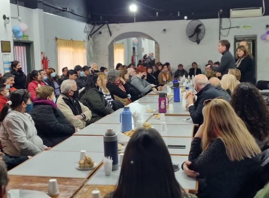 Diego Santilli estuvo durante 10 horas en Isidro Casanova, Ciudad Evita, Rafael Castillo, Villa Celina y La Tablada