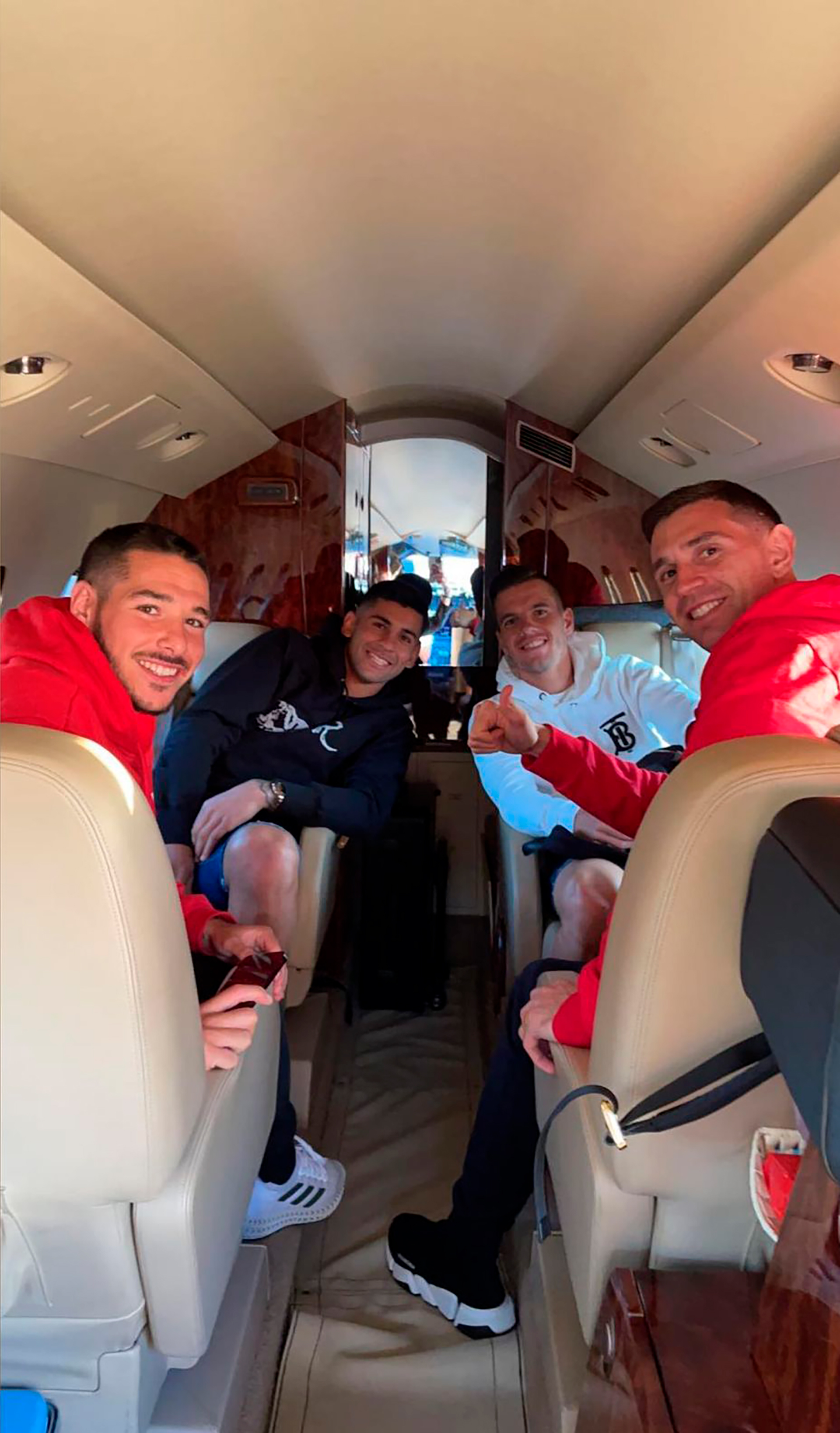 Los cuatro futbolistas argentinos investigados llegaron a Caracas en un avión privado y luego se trasladaron con el resto del plantel hacia San Pablo