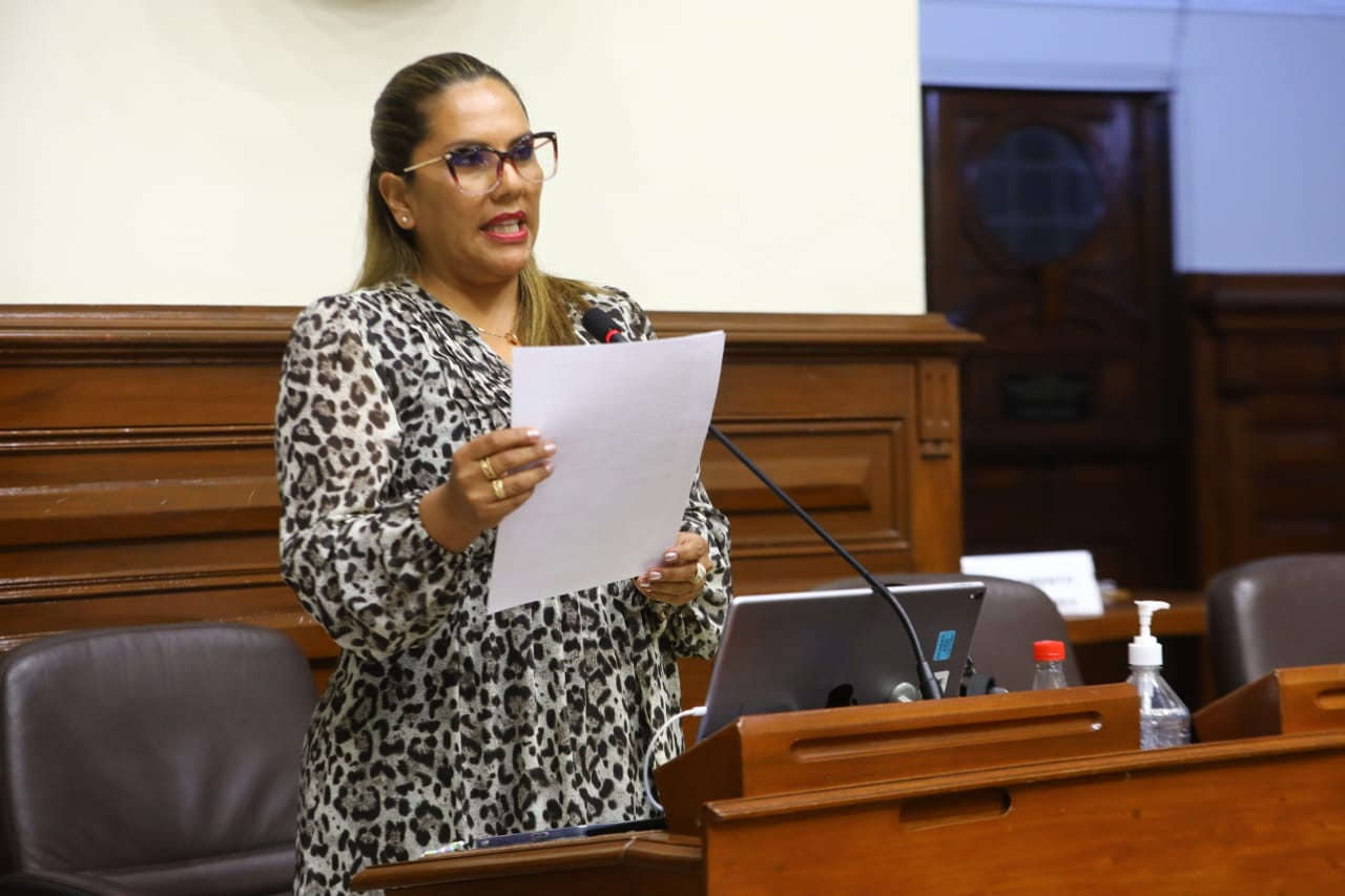 Digna Calle es la autora del proyecto de adelanto de elecciones generales.