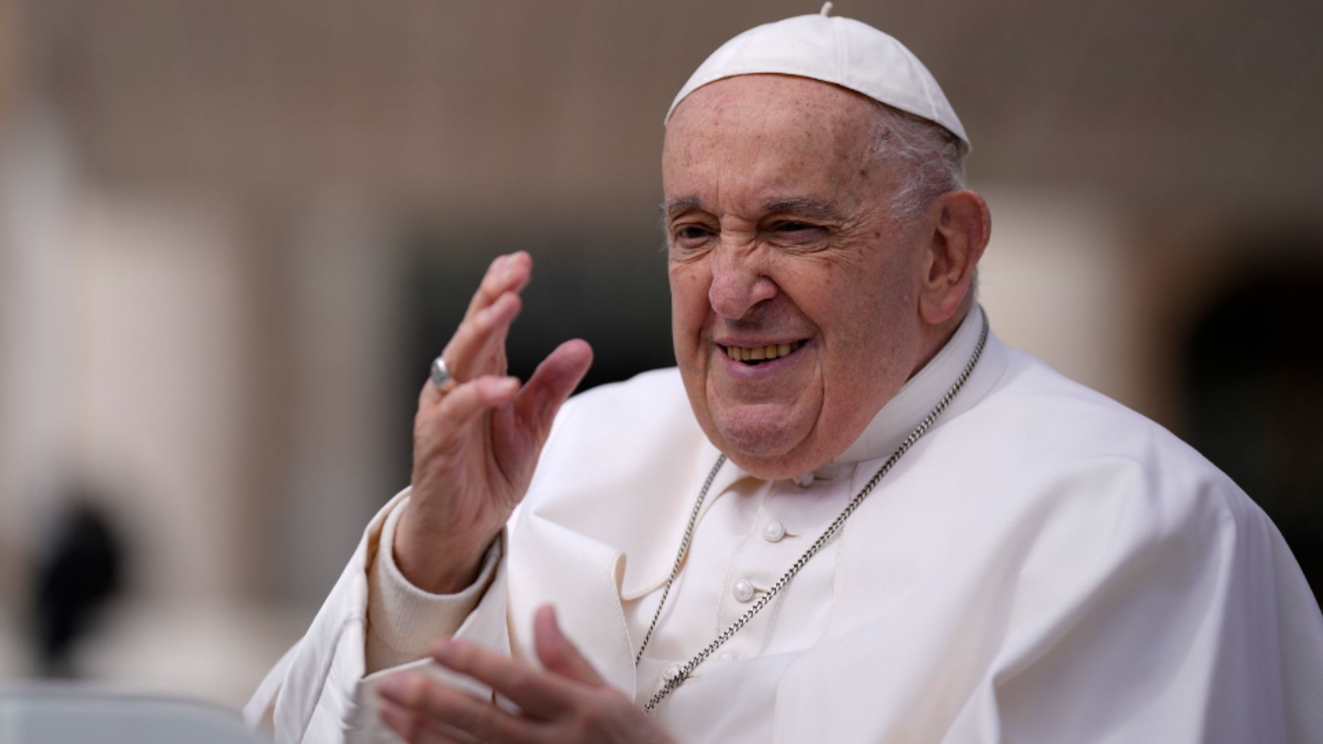 El papa Francisco pidió la liberación de los prisioneros de guerra y el final de la tortura “inhumana”