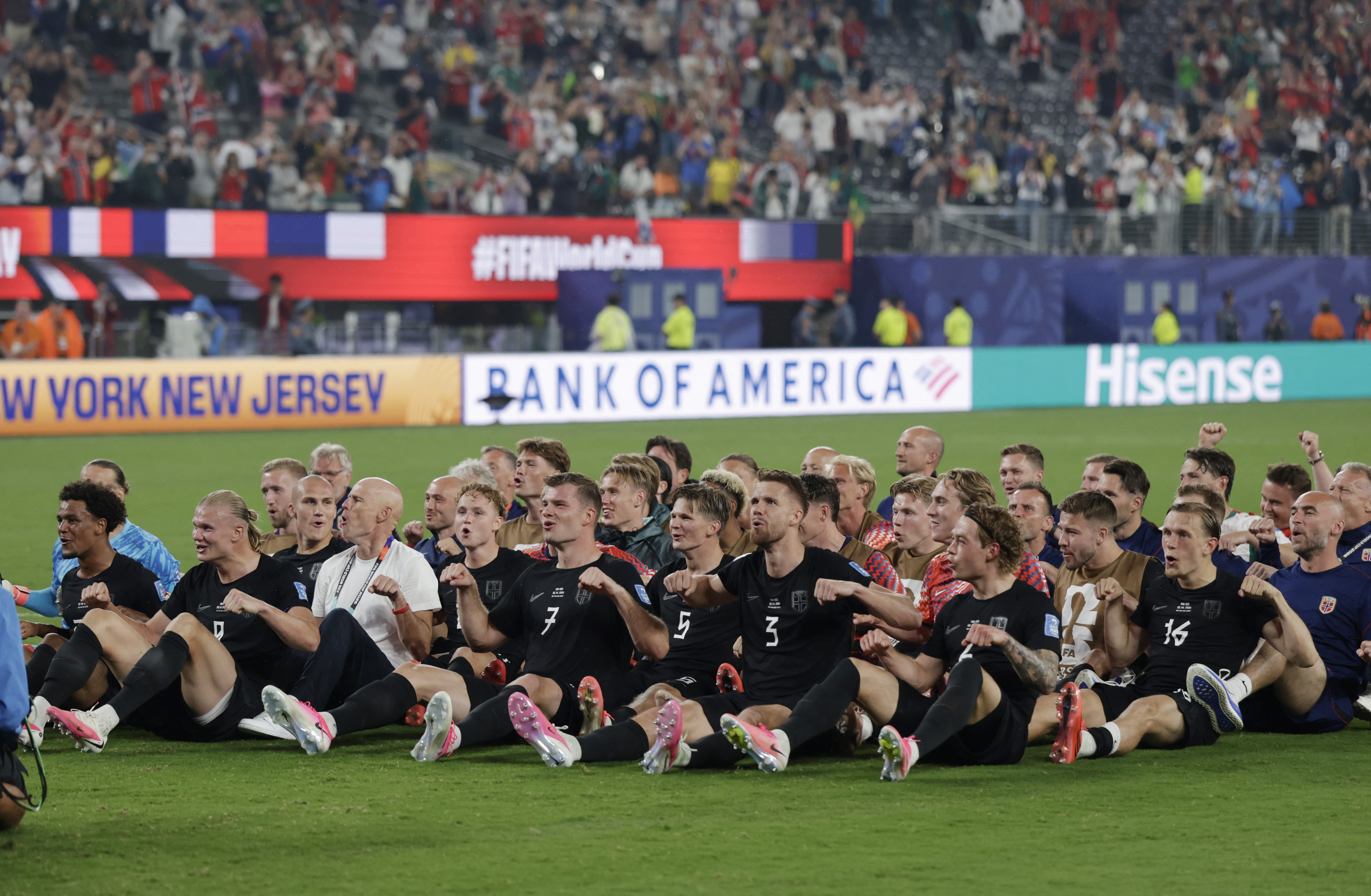El festejo de los jugadores de Noruega que es furor en el Mundial: el origen del espectacular 