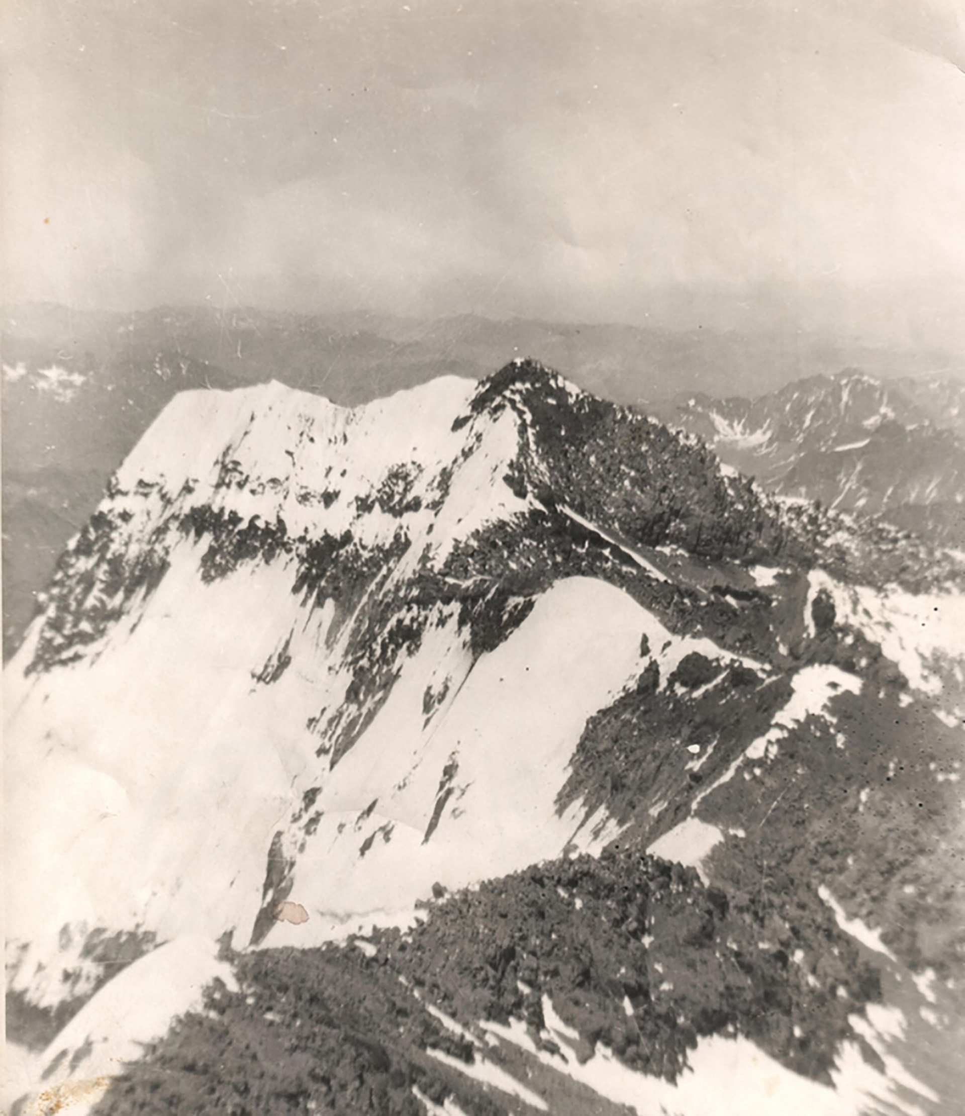 La cima del Aconcagua se ubica a 6962 metros de altura: Nelly Noller la alcanzó en 1952 y 1955