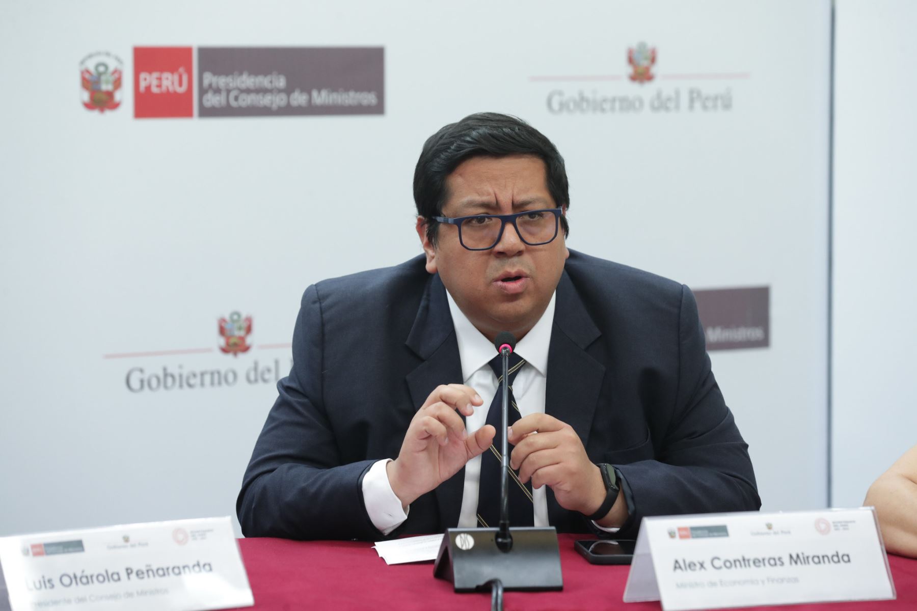 El ministro de Economía y Finanzas, Alex Contreras, destacó la proyección de recuperación de la actividad económica del Perú para los próximos meses.