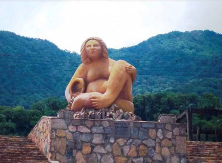 Uno de los tantos monumentos a la Pachamama, que pueden apreciarse en el norte de nuestro país