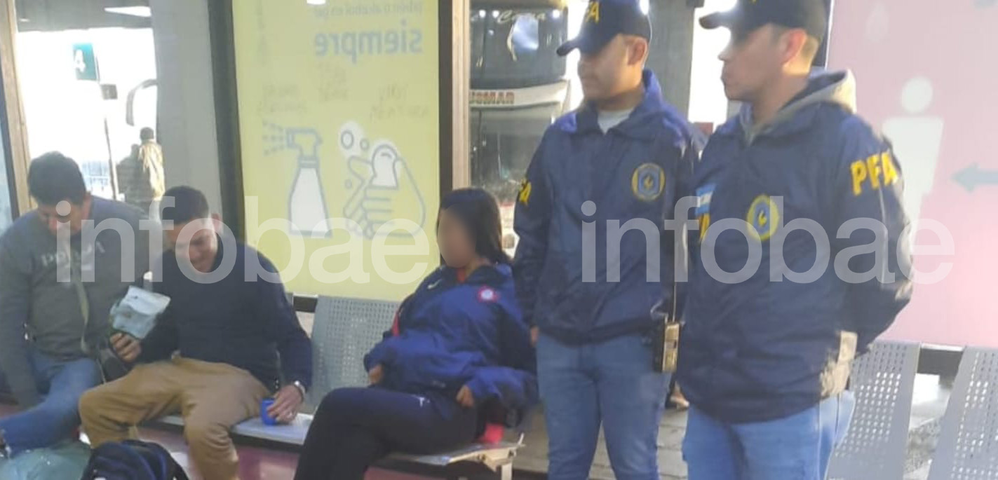 La adolescente apareció con una vestimenta diferente a la que llevaba puesta cuando salió de su casa