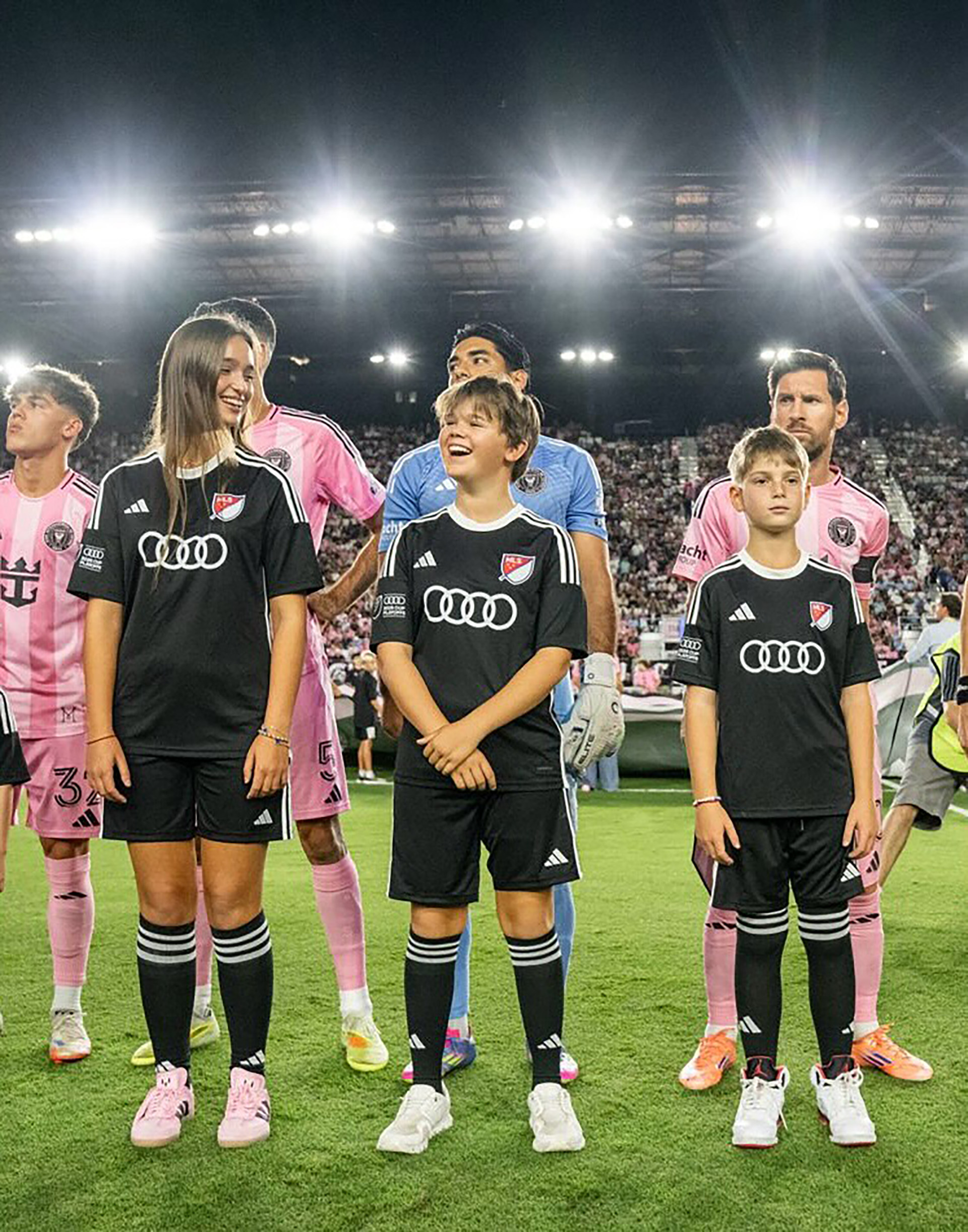 El duro testimonio de Magic Johnson: cómo su diagnóstico de VIH inspiró a millones y rompió estigmas