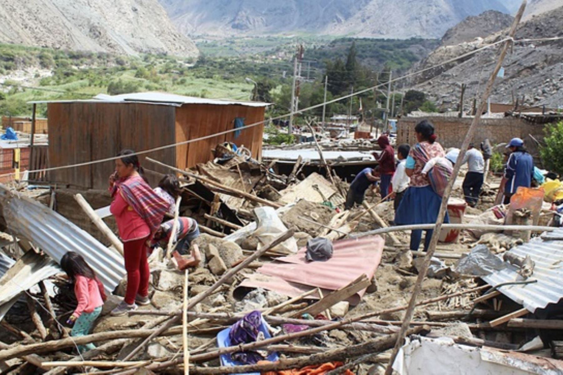 Súmese a las actividades de rescate una vez que las autoridades lo permitan.