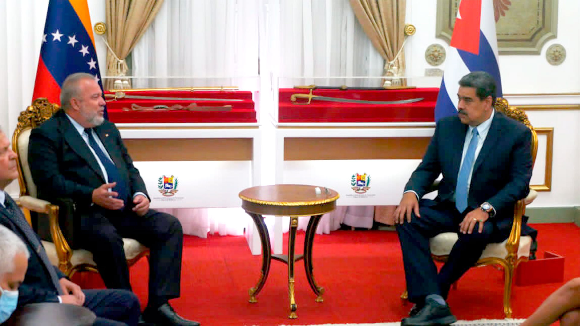 El venezolano y el primer ministro cubano se encontraron en el palacio presidencial de Miraflores (@MMarreroCruz)