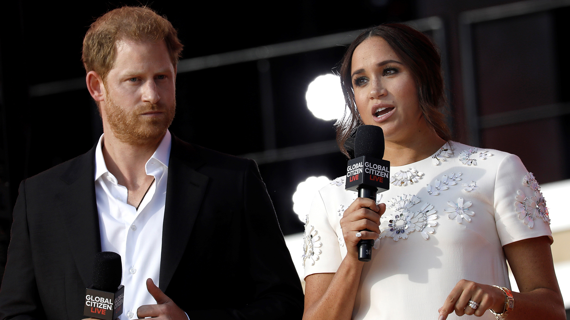 El príncipe Harry, Duque de Sussex y su esposa Meghan Markle, Duqesa de Sussex durante el Global Citizen Live Festival en Central Park, Nueva York. La pareja, radicada en Los Angeles, habría mantenido una acalorada pelea frente a otros testigos por el bautismo de su nueva hija (EFE)