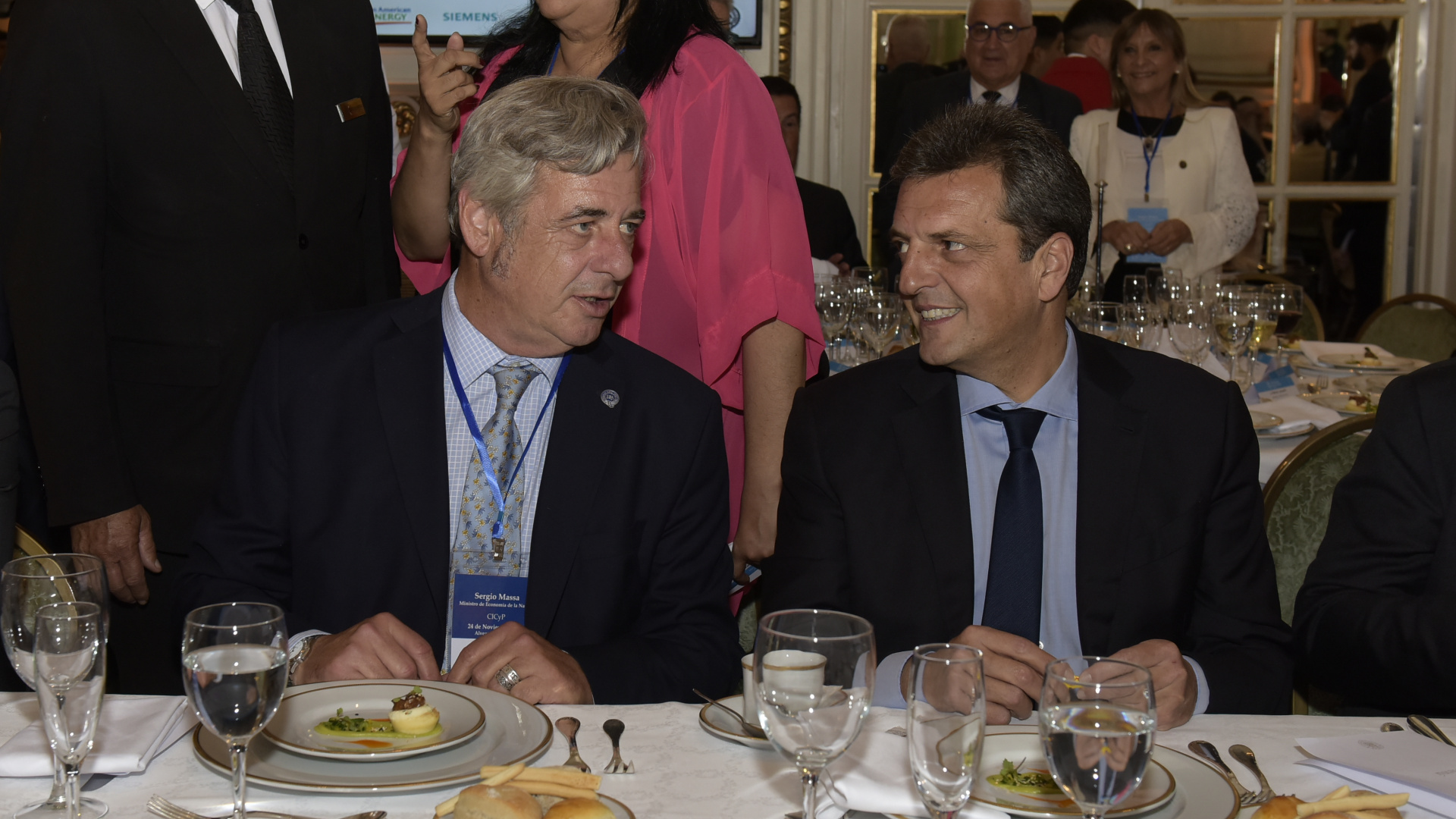 El presidente de la Sociedad Rural Argentina, Nicolás Pino, y Sergio Massa 