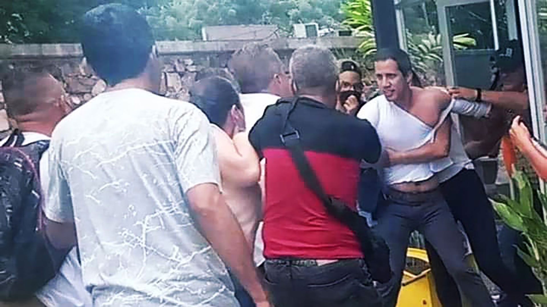 Luis Almagro condenó el ataque a Juan Guaidó y acusó a sicarios del régimen  de Maduro - Infobae