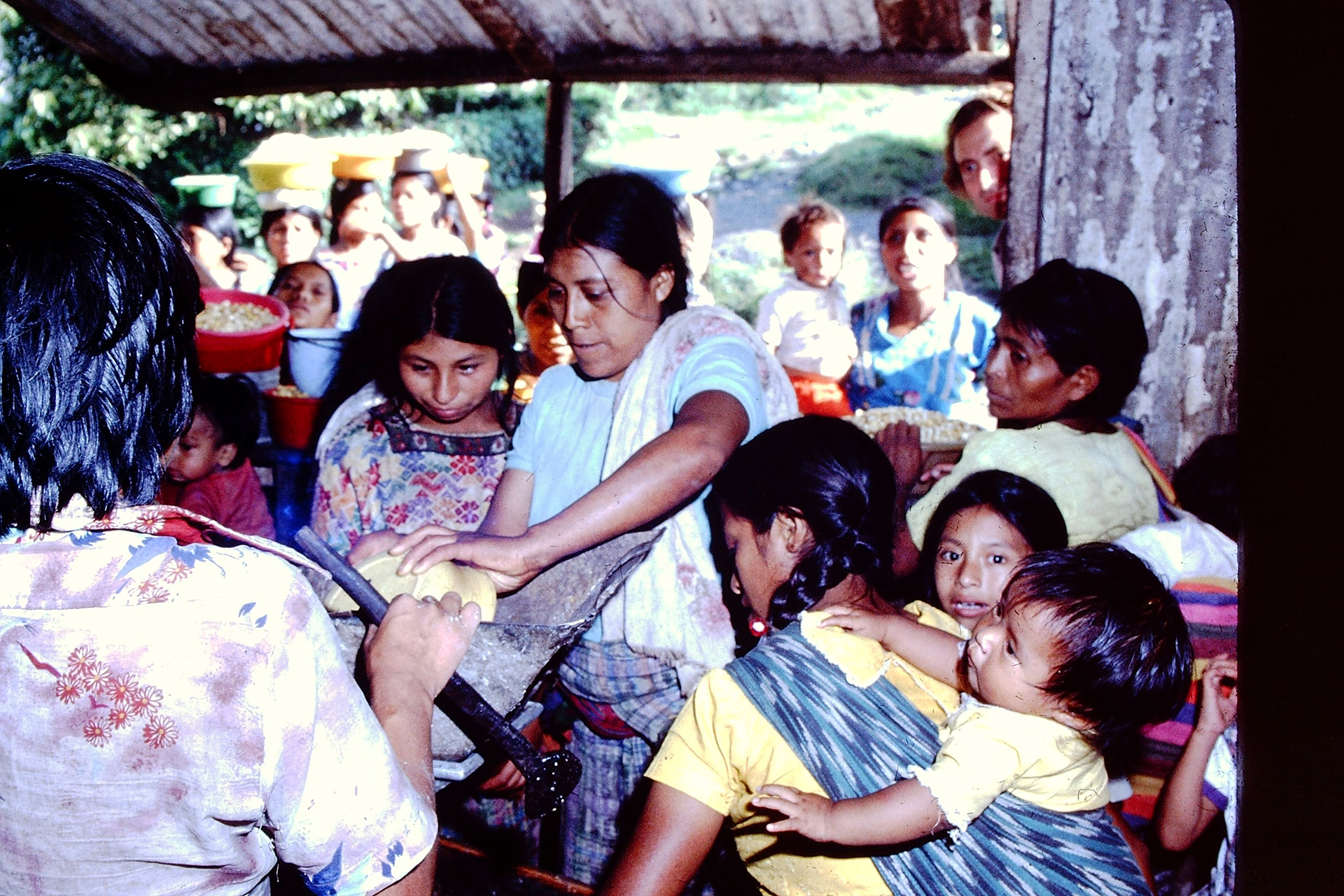 En 1976, Belizán y su familia se exiliaron en Guatemala y allí comenzó a trabajar en el Instituto de Nutrición de Centro América y Panamá (INCAP) de la Organización Panamericana de la Salud (OPS).