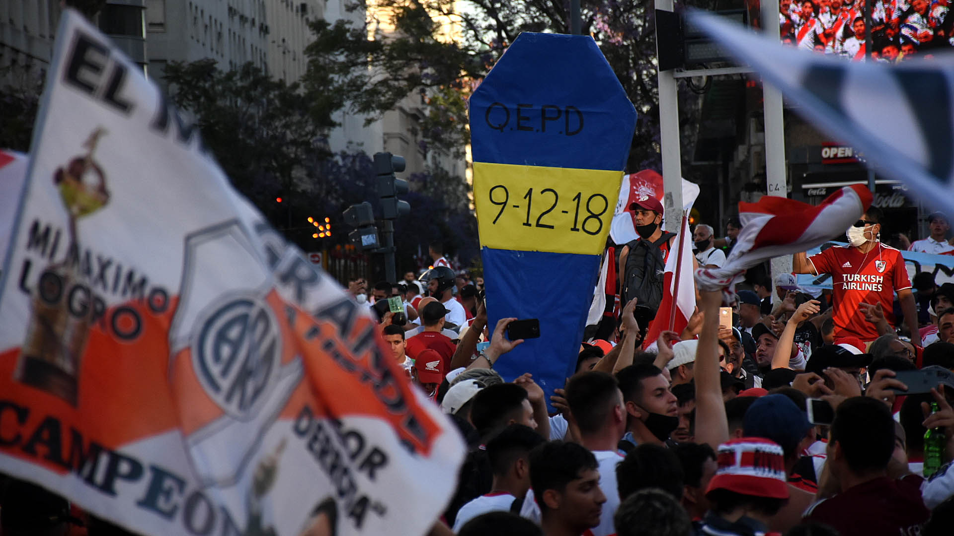 En Buenos Aires, el Obelisco y el Monumental fueron los dos principales puntos de concentración de los fanáticos