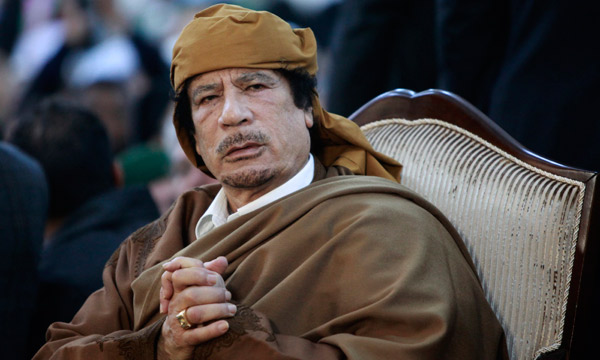 Gadafi, cerca de su ocaso. Hace 10 años fue asesinado en la revuelta que lo derrocó (Reuters)