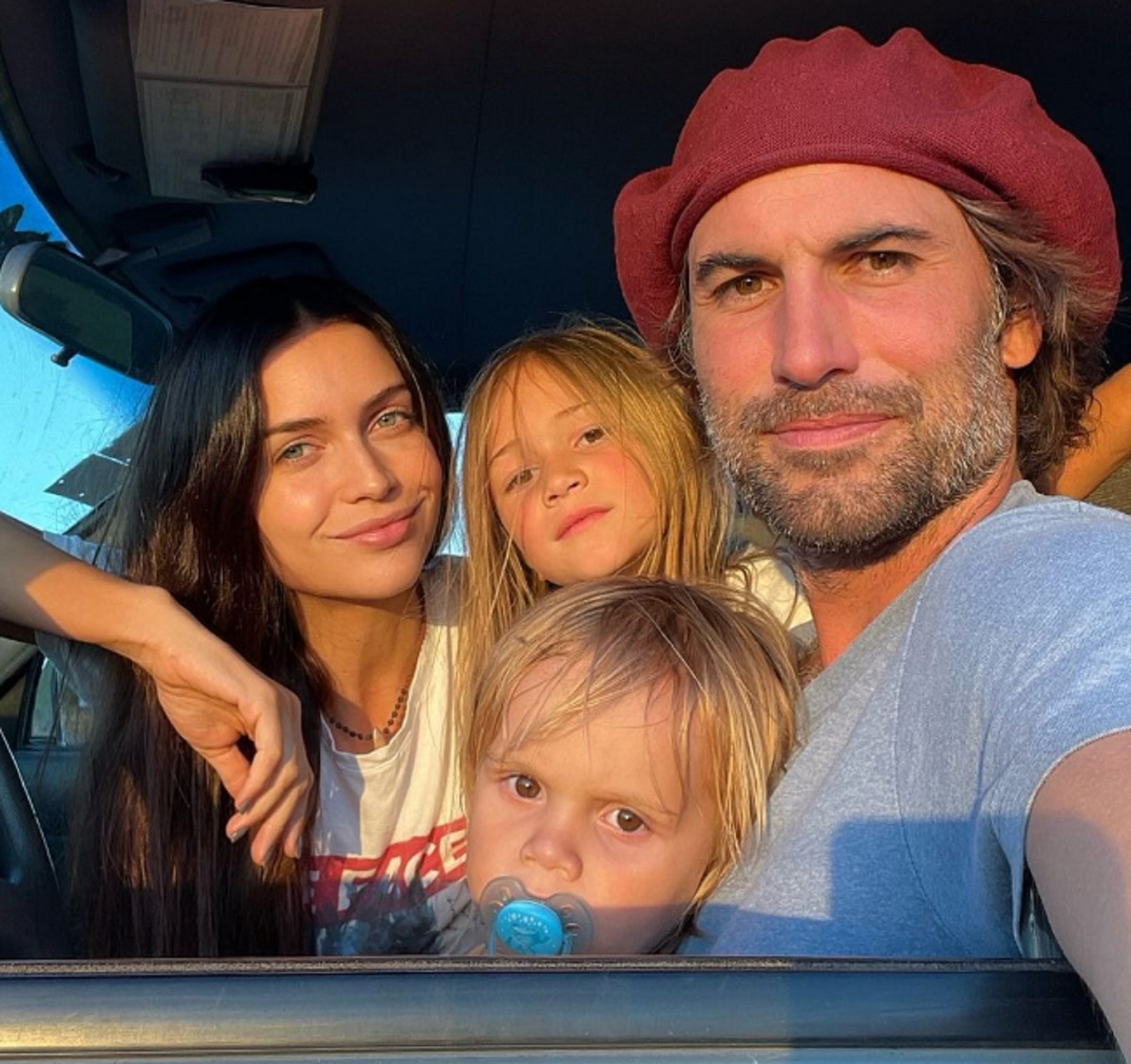 The selfie that Zaira Nara and Jakob von Plessen posted to deny their separation