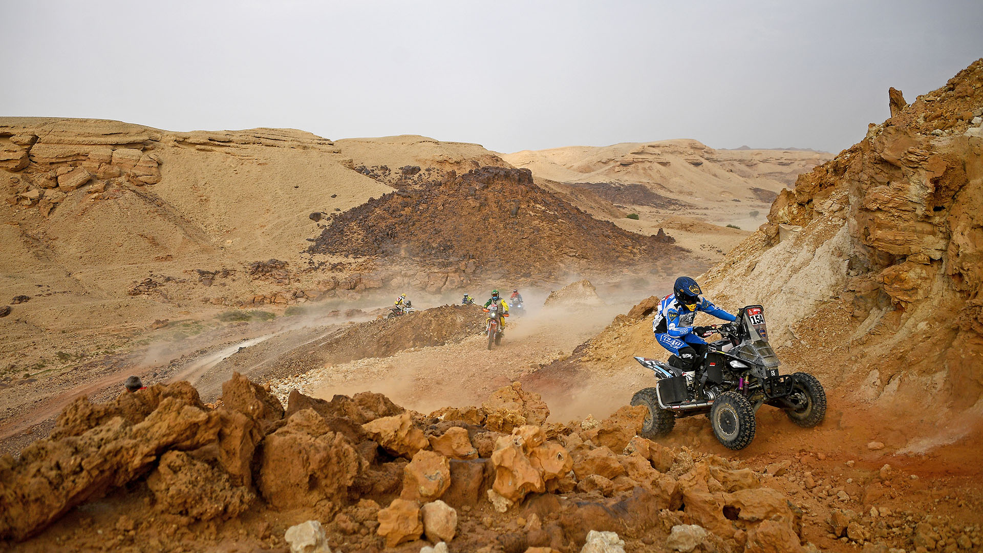 En su cuarta participación, Manuel Andújar fue campeón del Dakar (Photo by FRANCK FIFE / AFP)