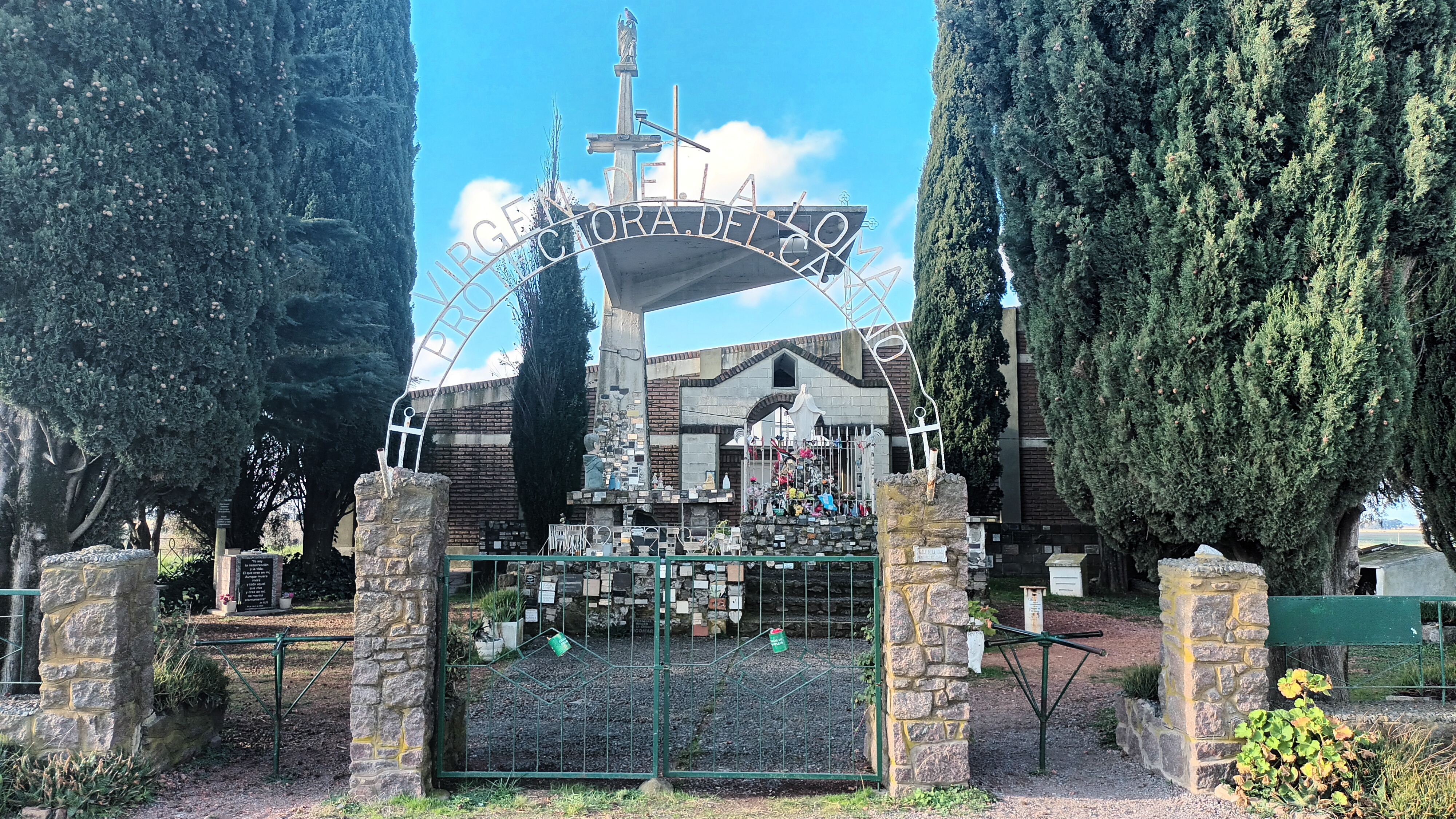 Virgen de la Loma, protectora del camino: un hallazgo en la Ruta 226, una nota an&oacute;nima e im&aacute;genes que desaparecieron sin dejar rastro