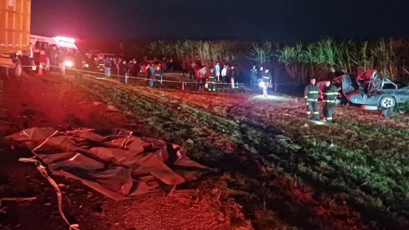 Tres muertos y una ni&ntilde;a en grave estado tras un choque fatal entre una camioneta y un cami&oacute;n en Tucum&aacute;n