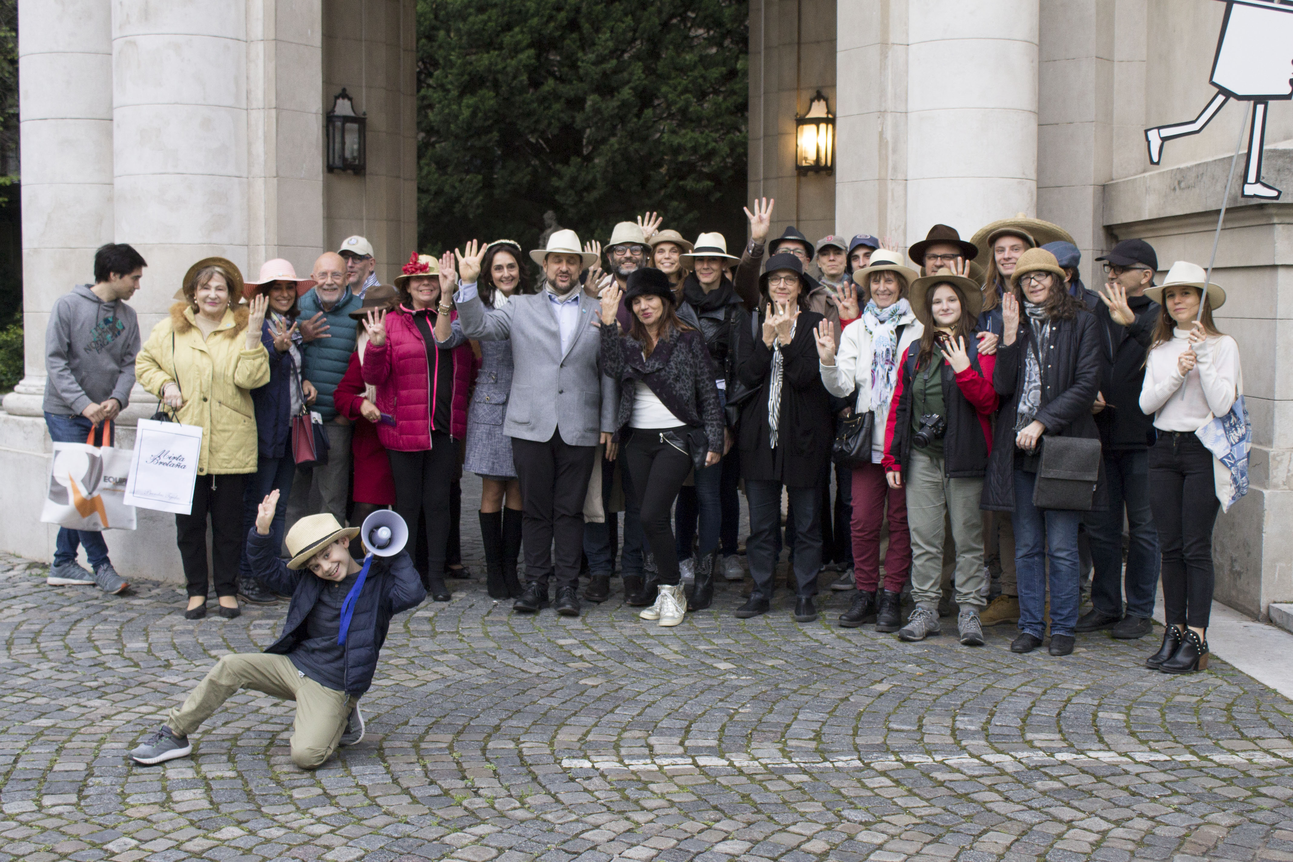 Vuelve el Paseo con Sombreros Buenos Aires para concientizar sobre el cáncer de piel 