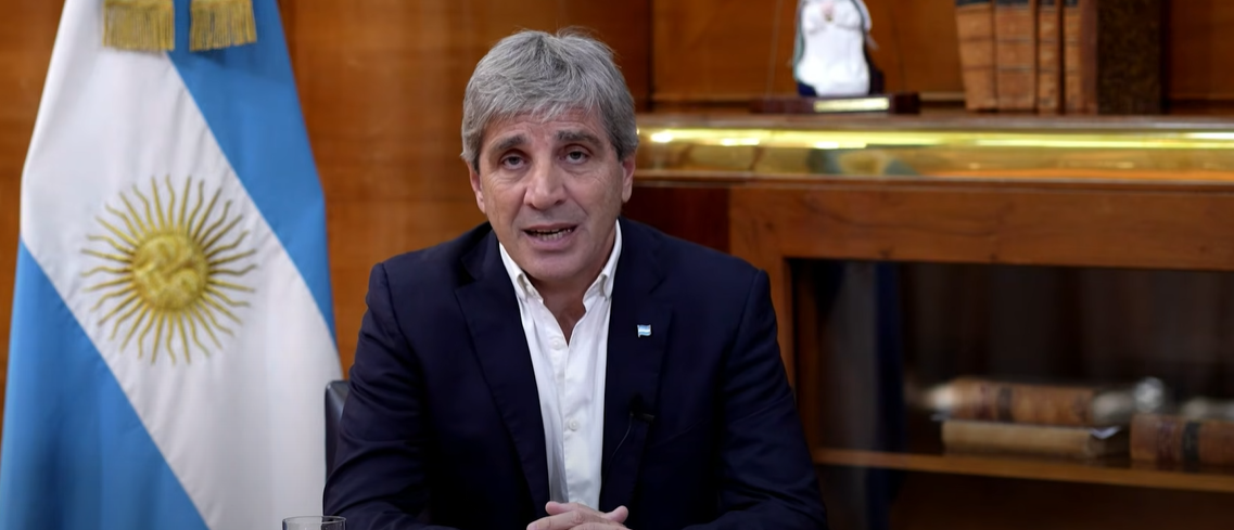Duro cruce entre Luis Caputo y la hija de Agustín Rossi por la recompra de deuda