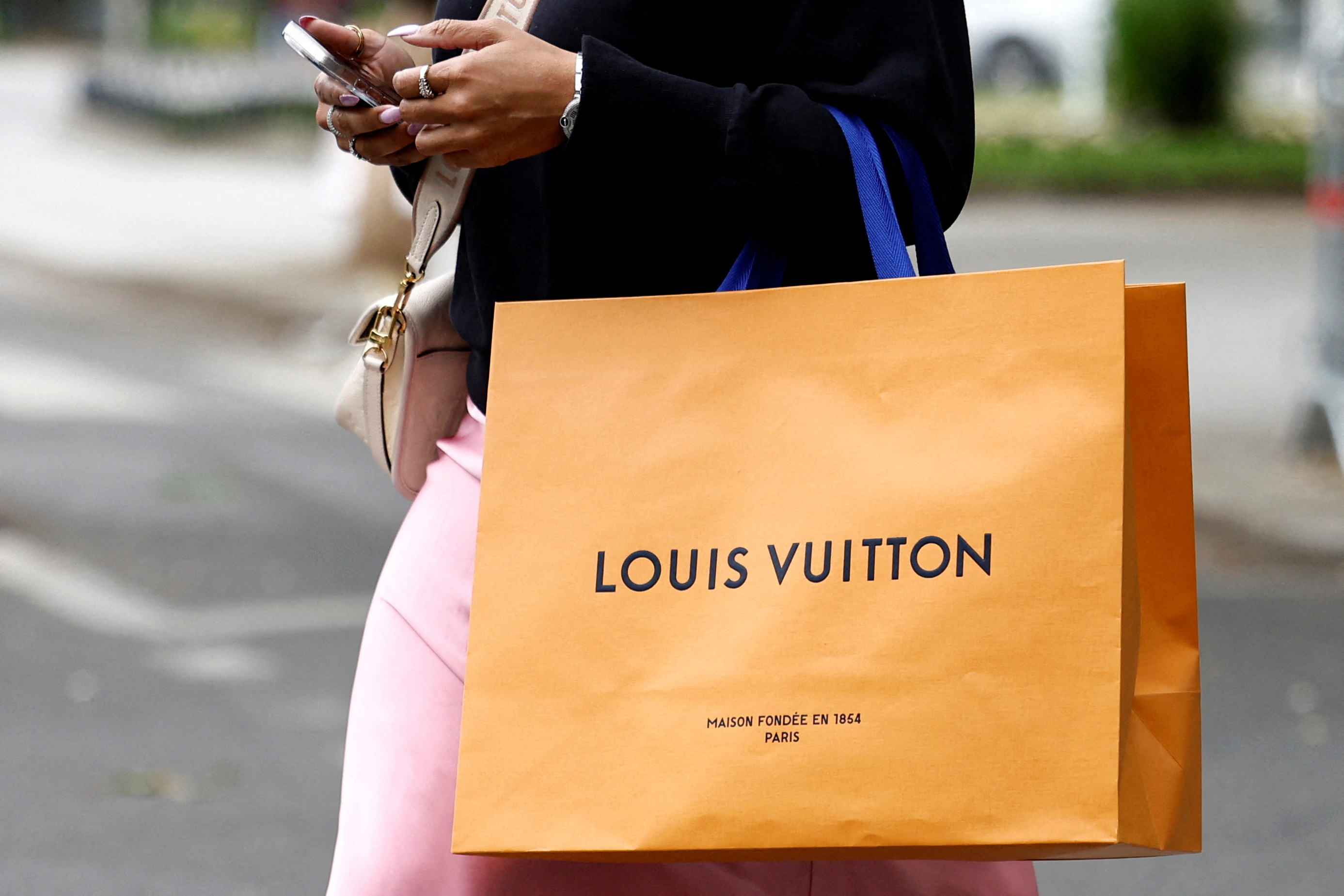 Louis Vuitton quedó implicada en un caso de lavado de millones de dólares en Países Bajos