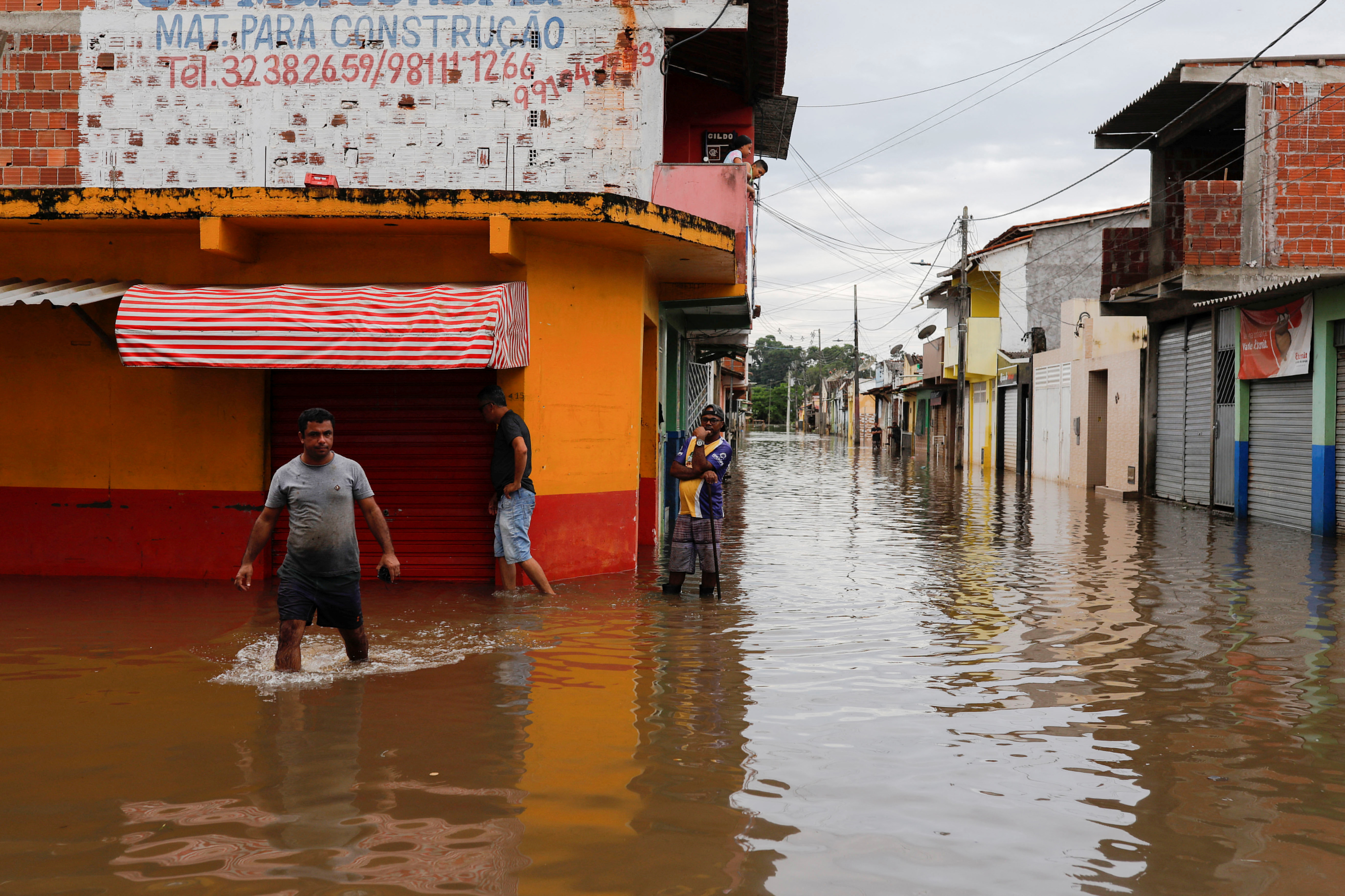 En Bahía, las inundaciones han afectado a más de 400.000 personas (REUTERS/Amanda Perobelli)