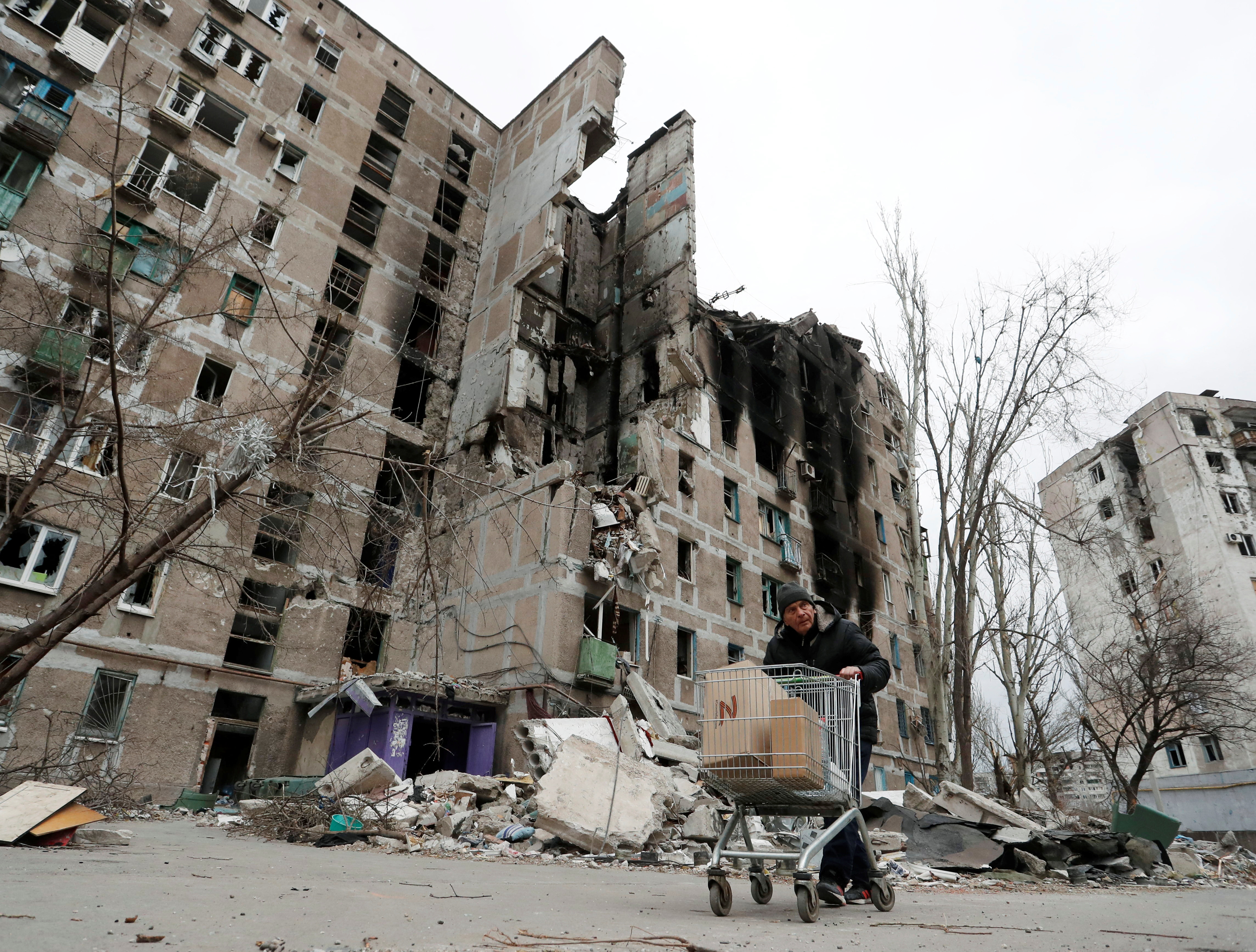 Los vecino de Mariupol “no tienen luz, comunicación, medicinas, calefacción y agua”. REUTERS/Alexander Ermochenko