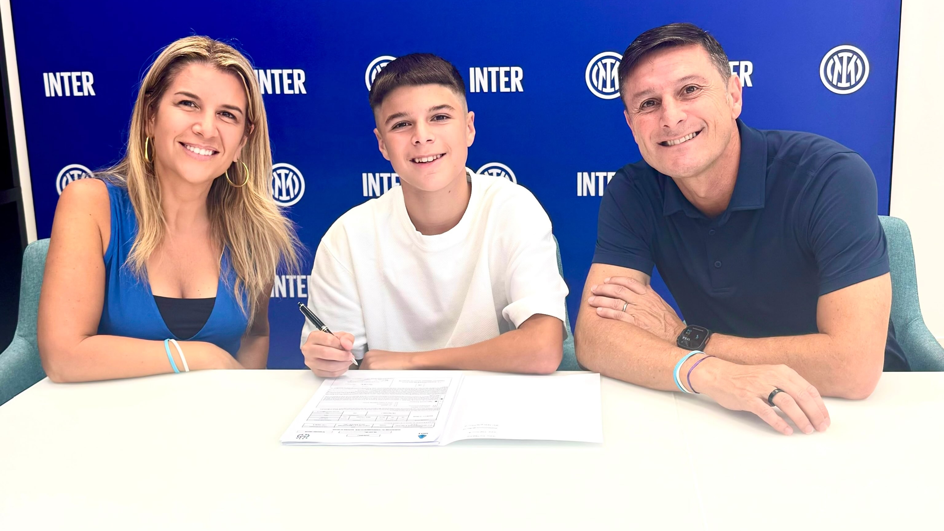 El hijo del Pupi Zanetti firm&oacute; su primer contrato con el Inter a los 14 a&ntilde;os: el emotivo mensaje de su familia